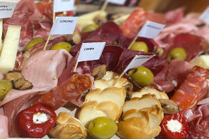 Plateau Charcuteries, Fromages et Antipasti